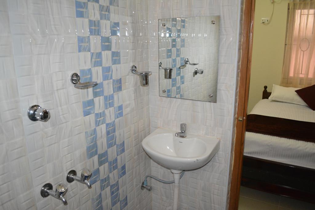Jp Nivaas Guest House Mayiladuthurai Zewnętrze zdjęcie